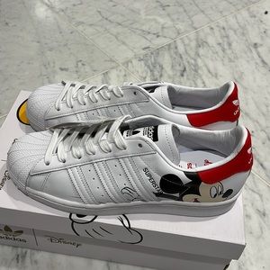 Adidas Disney X Superstar Mickey Mouse sneakers, size 7